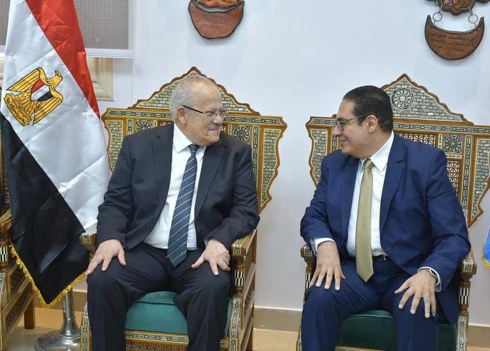IMG 20241017 WA0074 الأقصر يتمتع بقدرات قيادية.. ماذا قال الخشت عن محمد سامي عبد الصادق رئيس لجامعة القاهرة؟ موقع في الجامعة