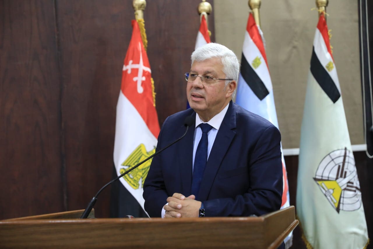 IMG 20241031 WA0028 نجاح وزير التعليم العالى يلقى محاضرة بكلية القادة والأركان موقع في الجامعة