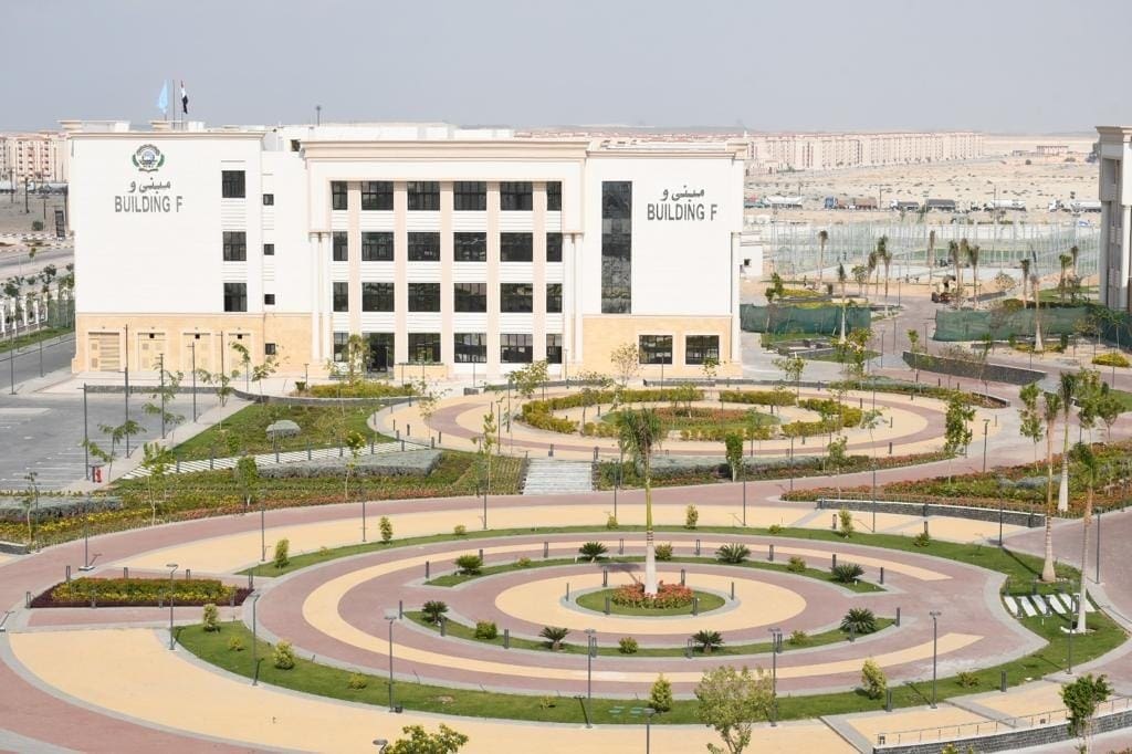 cb0195c3 81b9 45b9 bb4a 75132bc2f4a7 جامعة القاهرة التعليم العالى: 3.3 مليار جنيه تكلفة إنشاءات وتجهيزات جامعة الإسماعيلية الأهلية موقع في الجامعة