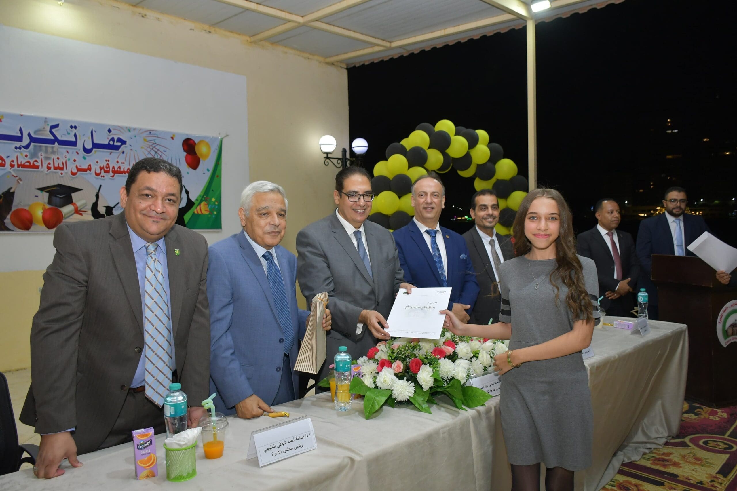 feebfdaa fe26 406e a4f2 23691d1698af scaled جامعة قناة السويس رئيس جامعة القاهرة يشهد حفل تكريم المتفوقين من أبناء أعضاء هيئة التدريس بالجامعة موقع في الجامعة