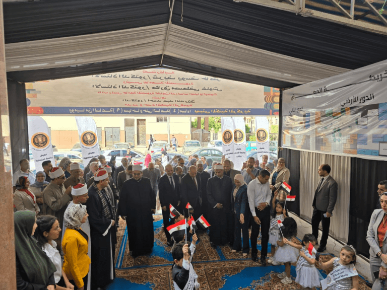 وكيل الأوقاف بالدقهلية ورئيس جامعة المنصورة يفتتحان جناح الأعلى للشئون الإسلامية بمعرض كتاب المكتبة المركزية 11 received 1190883991969814 أسيوط وكيل الأوقاف بالدقهلية ورئيس جامعة المنصورة يفتتحان جناح الأعلى للشئون الإسلامية بمعرض كتاب المكتبة المركزية موقع في الجامعة