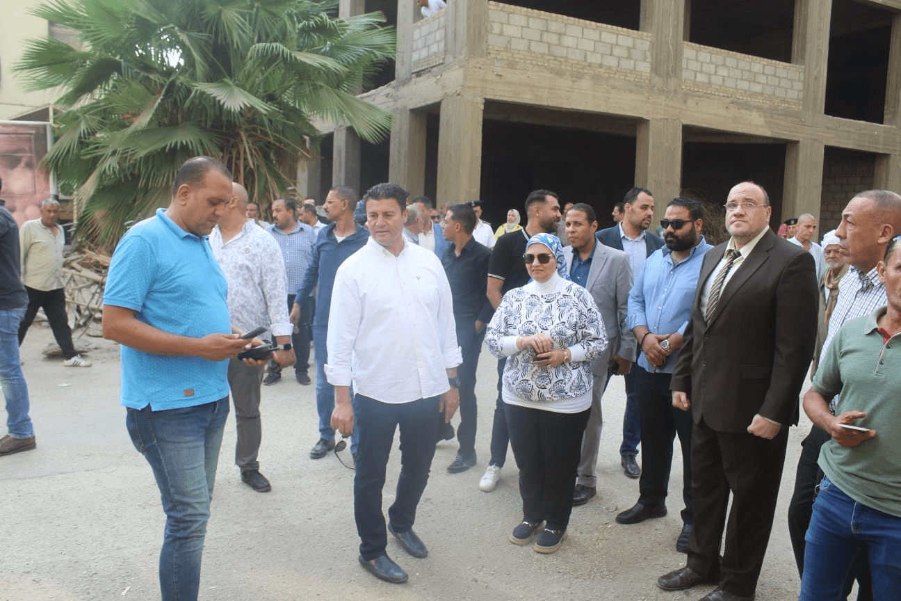 received 1303079674384079 جامعة القاهرة إزالة 5 أكشاك داخل حرم مستشفيات جامعة القاهرة والقصر العيني جنوب القاهرة موقع في الجامعة