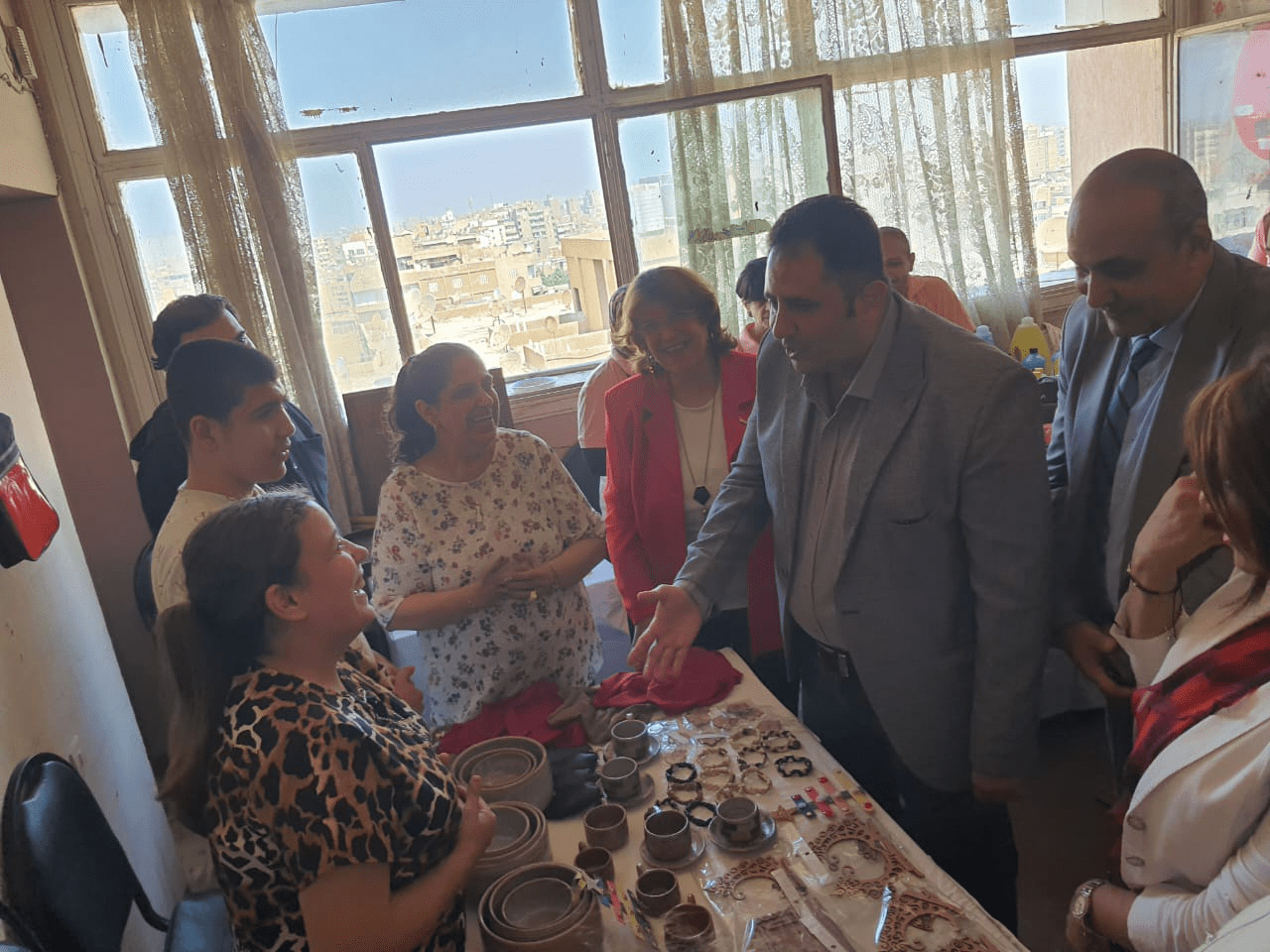 received 472809672441827 مدرسية يضم مشغولات مدرسية.. نائب محافظ القاهرة يفتتح المعرض السنوى لذوى الهمم بروض الفرج موقع في الجامعة