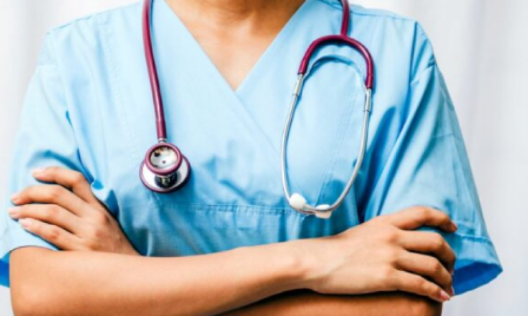 أشرف حاتم: الأطباء في مصر عليهم مسئولية وضغط كبير 10 أطباء جامعة جنوب الوادي أشرف حاتم: الأطباء في مصر عليهم مسئولية وضغط كبير موقع في الجامعة