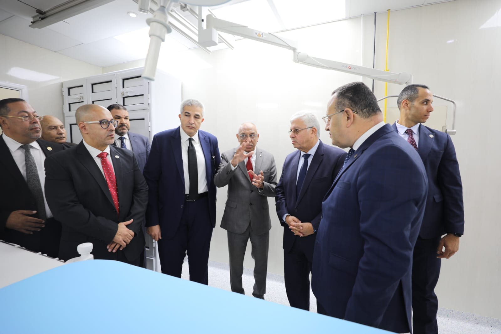 وزير التعليم العالي يفتتح منشأن بجامعة الإسكندرية التعليم وزير التعليم العالي يفتتح عددًا من المشروعات التعليمية والصحية بجامعة الإسكندرية بتكلفة 514 مليون جنيه موقع في الجامعة