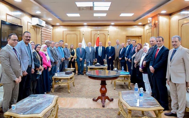 1 10 جامعة عين شمس نشر 13 ألف بحث.. تفاصيل اجتماع لجنة قطاع العلوم الأساسية بالمجلس الأعلى للجامعات موقع في الجامعة