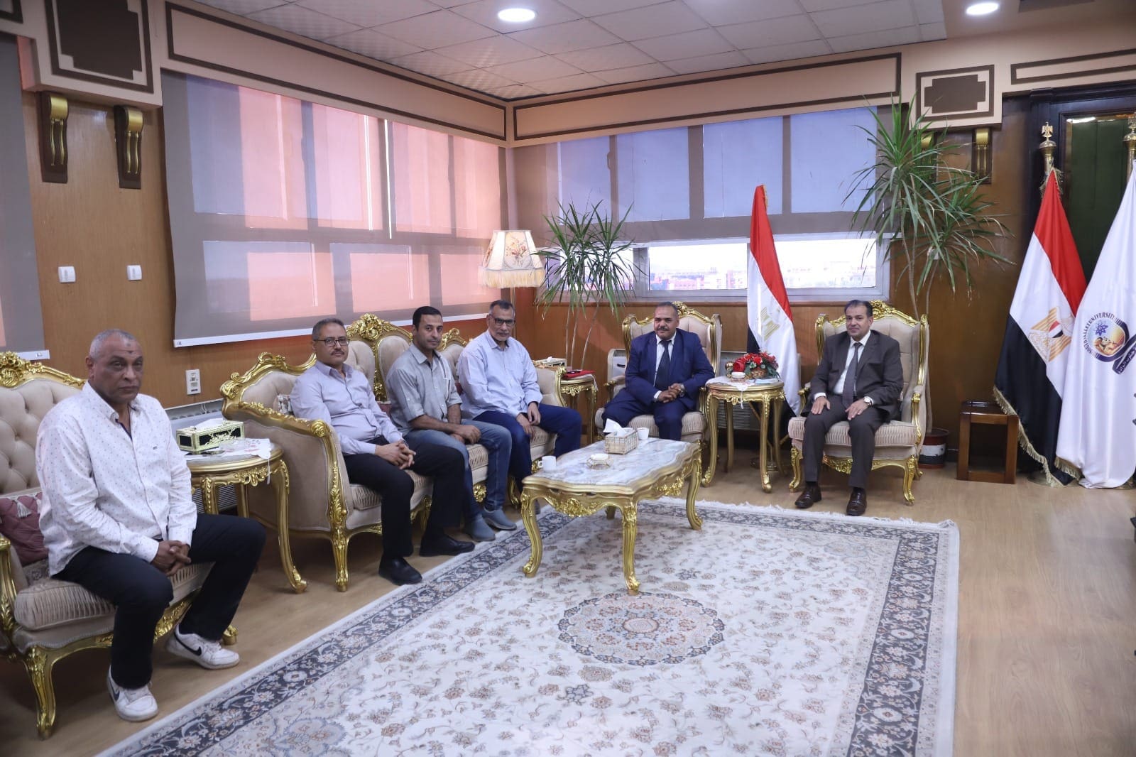 1 3 السويس إنشاء شهر العقاري بجامعة جنوب الوادي.. وعكاوي يلتقي باللجنة الفنية موقع في الجامعة