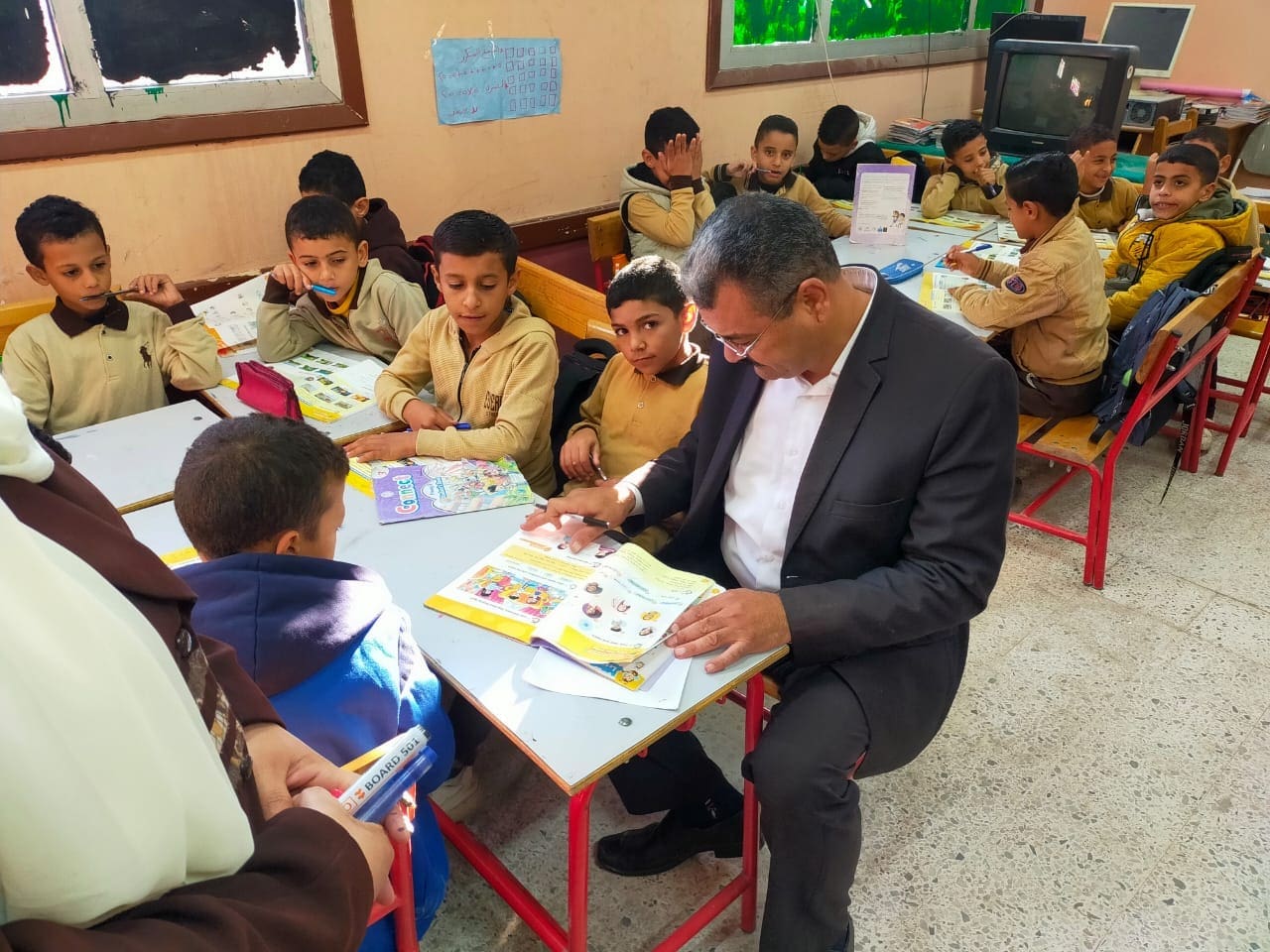 100 الشرقية تعرف على توجيهات مدير إدارة ميت سلسبيل بالدقهلية للمعلين والطلاب؟ موقع في الجامعة