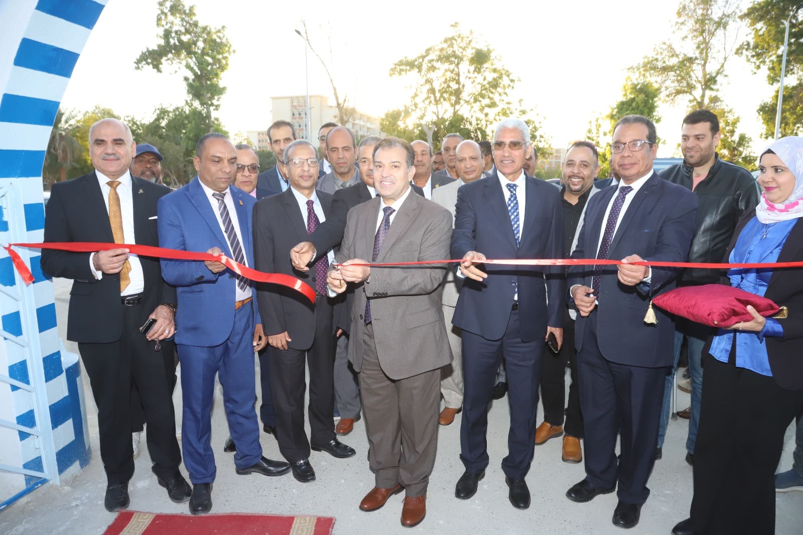 11 السيسي رئيس جامعة جنوب الوادي يفتتح دار المناسبات بالجامعة موقع في الجامعة