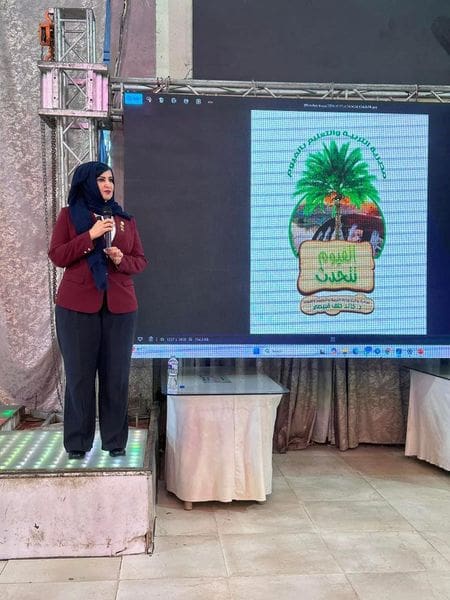 13 4 غادة غادة عامر تشارك طلاب الفيوم في ندوة تثقيفية عن مخاطر التكنولوجيا والتحديات والفرص موقع في الجامعة