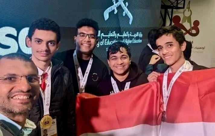 بعد فوزهم في أولمبياد الرياضيات العربي الرابع بقطر.. وزير التربية والتعليم يهنئ فريق مدارس "ستيم" 1 1731769230353 أولمبياد الرياضيات العربي بعد فوزهم في أولمبياد الرياضيات العربي الرابع بقطر.. وزير التربية والتعليم يهنئ فريق مدارس "ستيم" موقع في الجامعة