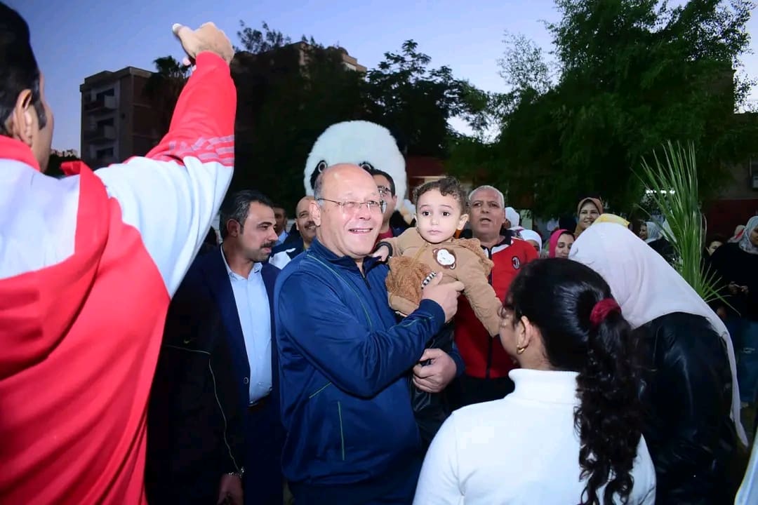 1731783555233 جامعة الأزهر وسط أجواء أسرية يغمرها الود و الألفة..النعماني يشارك بفعاليات اليوم الترفيهي الرياضي الأول بجامعة سوهاج موقع في الجامعة