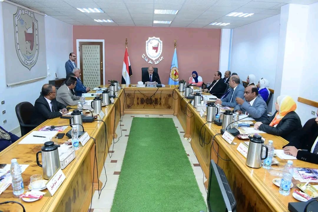 بالإنفوجراف..تعرف على قرارات رئيس جامعة سوهاج لمجلس نوفمبر 2024 1 1732631641081 قرارات بالإنفوجراف..تعرف على قرارات رئيس جامعة سوهاج لمجلس نوفمبر 2024 موقع في الجامعة