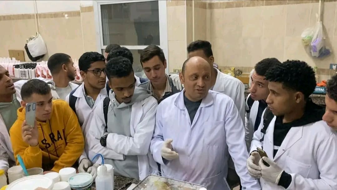 1732985010028 الأزهر جامعة الأزهر بأسيوط: دورتان بوحدة التطبيقات العلمية والتكنولوجية للتنمية قدرات الطلاب موقع في الجامعة