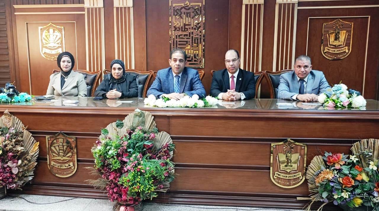 26bdf2c9 e6dc 4eeb 80be 43df36c54fc0 جامعة حلوان رئيس جامعة بورسعيد يفتتح ندوة تنظيم الأسرة والمشكلة السكانية وخطورتها على المجتمع موقع في الجامعة