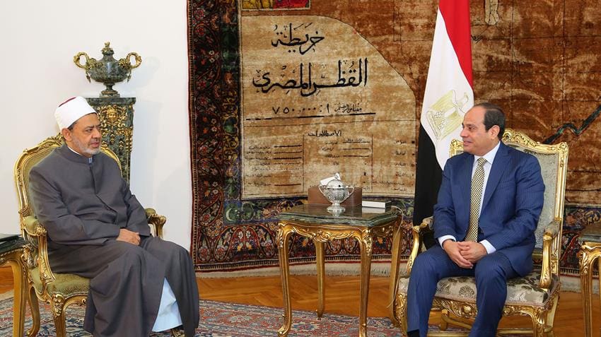 3 8 2016 1 jpg الرئيس السيسي يعزي شيخ الأزهر في وفاة شقيقته هاتفيًّا ويوفد مندوبًا لتقديم واجب العزاء موقع في الجامعة