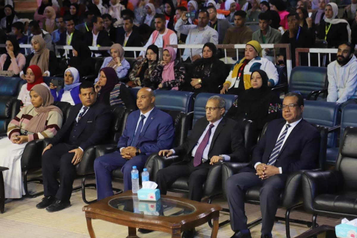 4cce98e7 297f 4a58 881a 4306233e8fee جامعة قناة السويس ختام فعاليات الملتقى الفني 22 لشباب الجامعات بجنوب الوادي موقع في الجامعة