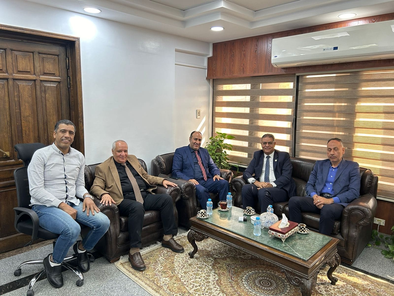 596630ce bc75 4db3 843e 9f2152be50e7 رواد وعلماء مصر رئيس هيئة الاستشعار من البُعد يبحث آليات التعاون مع رئيس مركز الاستشعار من البُعد الليبي موقع في الجامعة