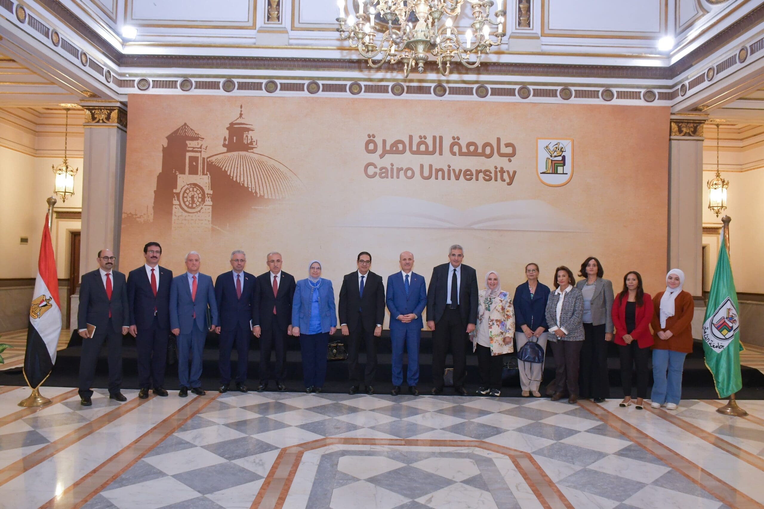 6ee402ce c343 4afe a397 92c79c0fa9cc scaled جامعة القاهرة رئيس جامعة القاهرة يستقبل رئيس مجلس التعليم العالي التركي وبحث منح درجات علمية مشتركة موقع في الجامعة