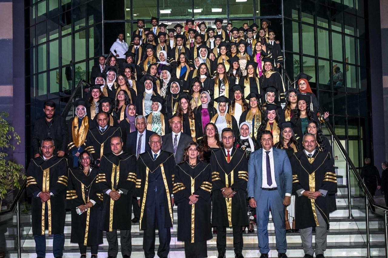 81273124 81bb 49c6 80a1 f6baa05c62d4 جامعة حلوان الجامعة المصرية الصينية تحتفل بتخريج دفعتين من كليتي الهندسة والاقتصاد والتجارة الدولية موقع في الجامعة