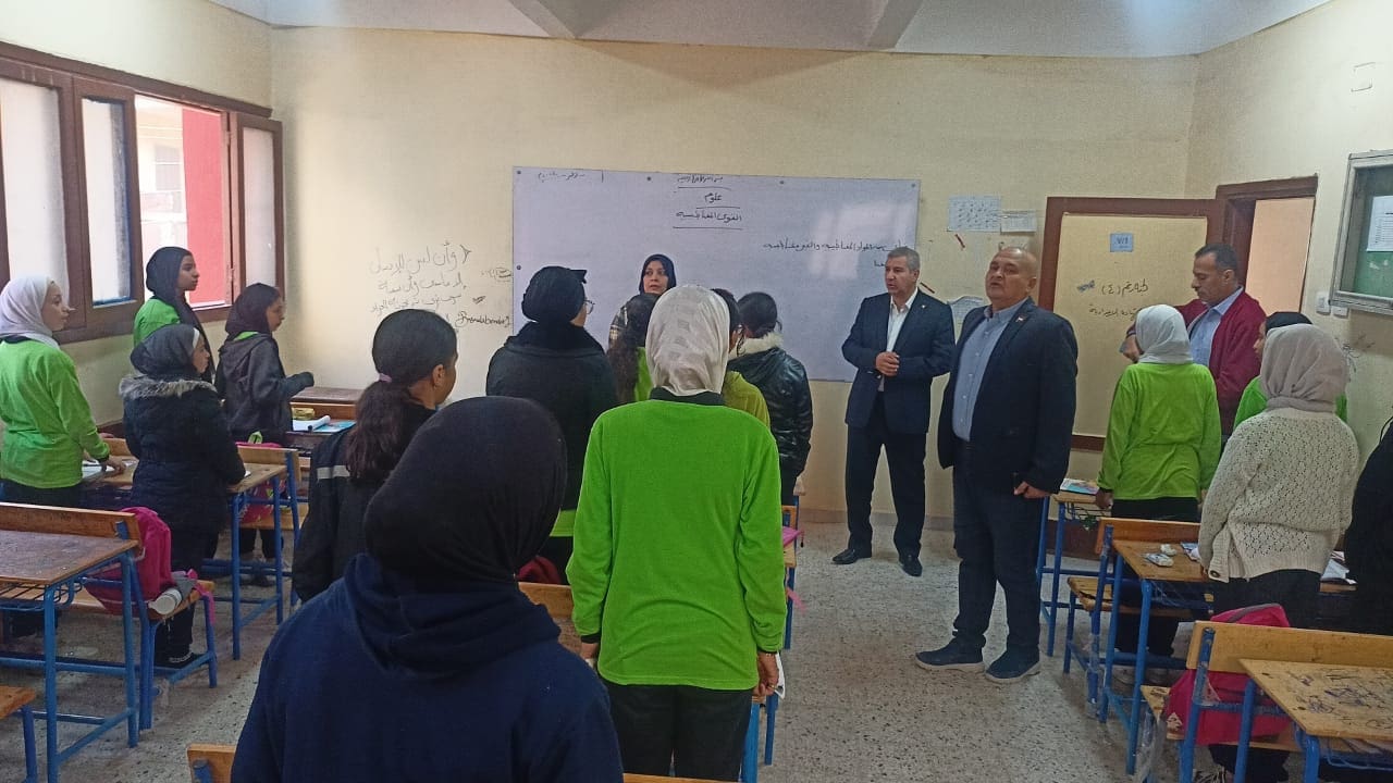 مغادرة جميع الطلاب.. توجيهات وكيل أول تعليم الشرقية بعد انتهاء اليوم الدراسي 1 963 الشرقية مغادرة جميع الطلاب.. توجيهات وكيل أول تعليم الشرقية بعد انتهاء اليوم الدراسي موقع في الجامعة