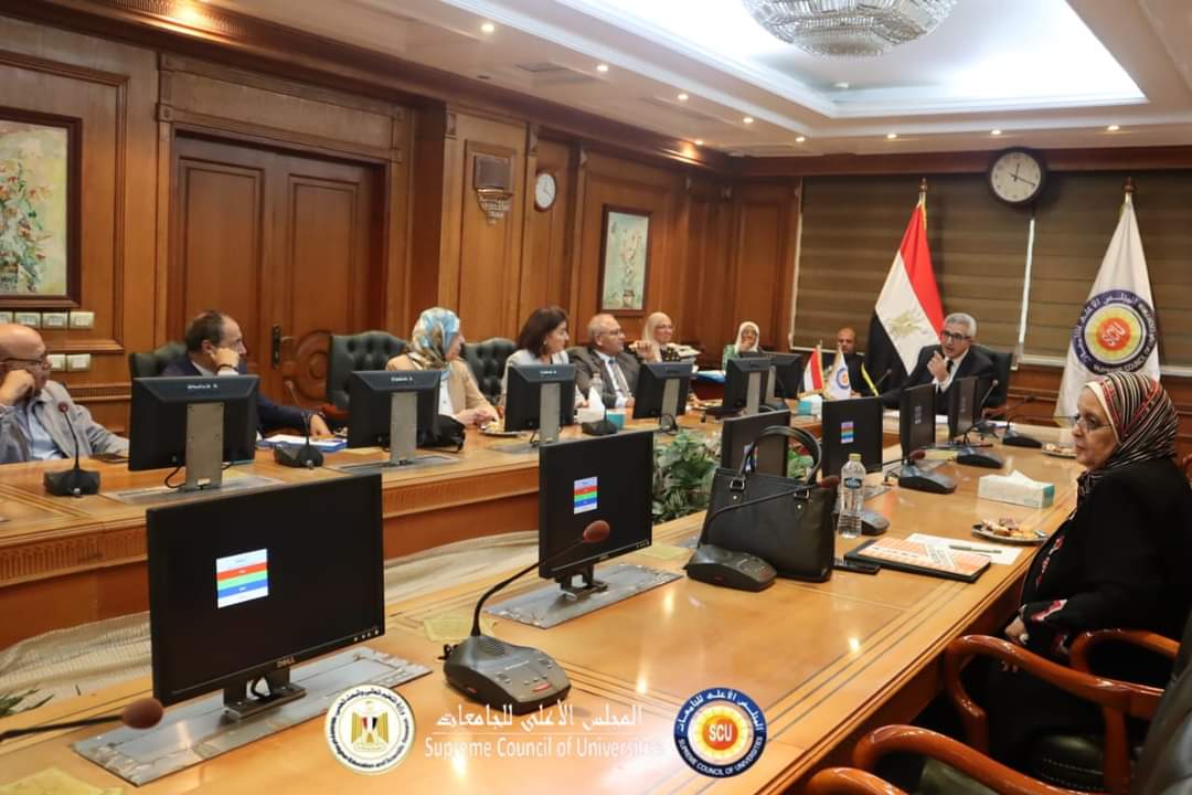 FB IMG 1731512042414 اللجنة تفاصيل اجتماع جديد للجنة المعادلات بالمجلس الأعلى للجامعات موقع في الجامعة