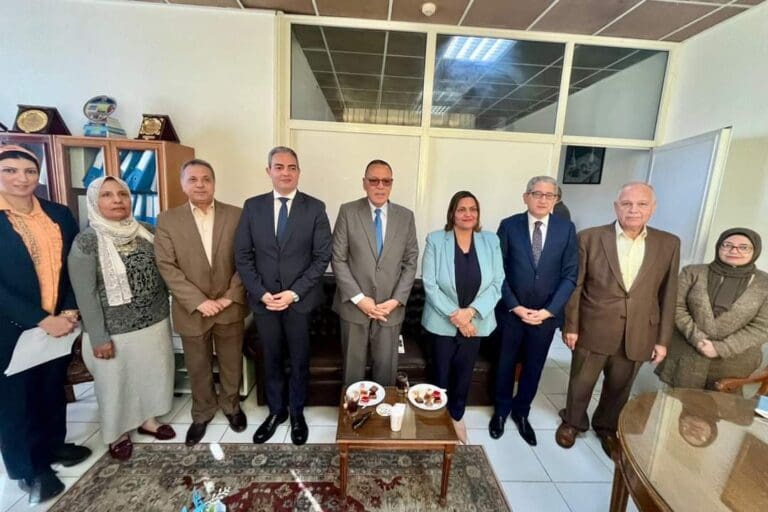 الدكتور طارق سعدة نقيب الإعلاميين عضواً بمجلس كلية إعلام 6 أكتوبر 9 FB IMG 1731516033791 كونفوشيوس الدكتور طارق سعدة نقيب الإعلاميين عضواً بمجلس كلية إعلام 6 أكتوبر موقع في الجامعة
