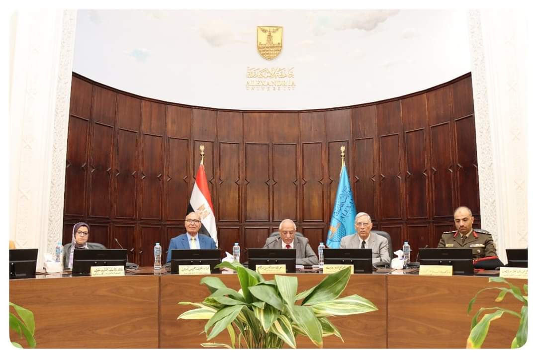 FB IMG 1731939562636 الإسكندرية مجلس شئون التعليم بالإسكندرية يتابع انتخابات الاتحادات الطلابية ويؤكد على دعم حقوق ذوى الإعاقة موقع في الجامعة