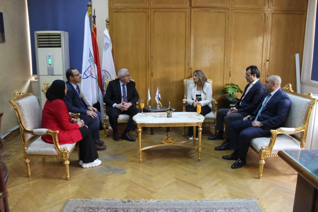 FB IMG 1731960778344 أذربيجان سفير أذربيجان في ضيافة كلية الآداب جامعة عين شمس.. تفاصيل  موقع في الجامعة
