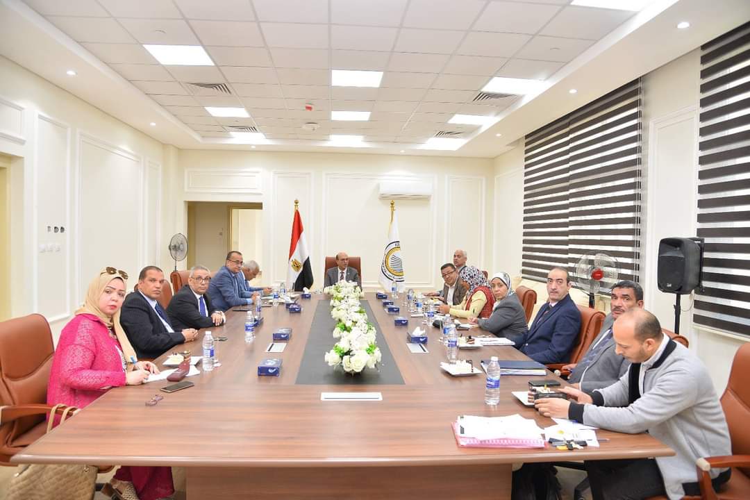 FB IMG 1732369924890 قسم تفاصيل اجتماع المجلس الأكاديمي لجامعة أسيوط الأهلية  موقع في الجامعة