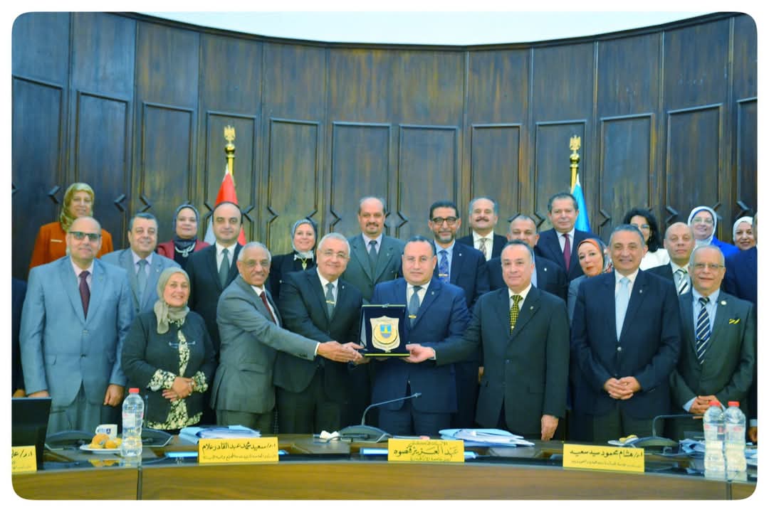 FB IMG 1732640707914 السيسي إنشاء فرع لجامعة الإسكندرية بأبو ظبى.. تفاصيل موقع في الجامعة