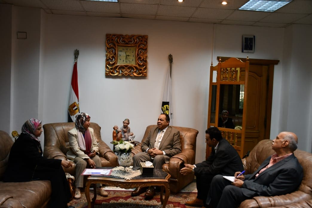 IMG 20241105 WA0082 التعليم عبد الواحد والسمان يبحثان تعزيز سبل للتعاون من أجل ذوي الإعاقة موقع في الجامعة