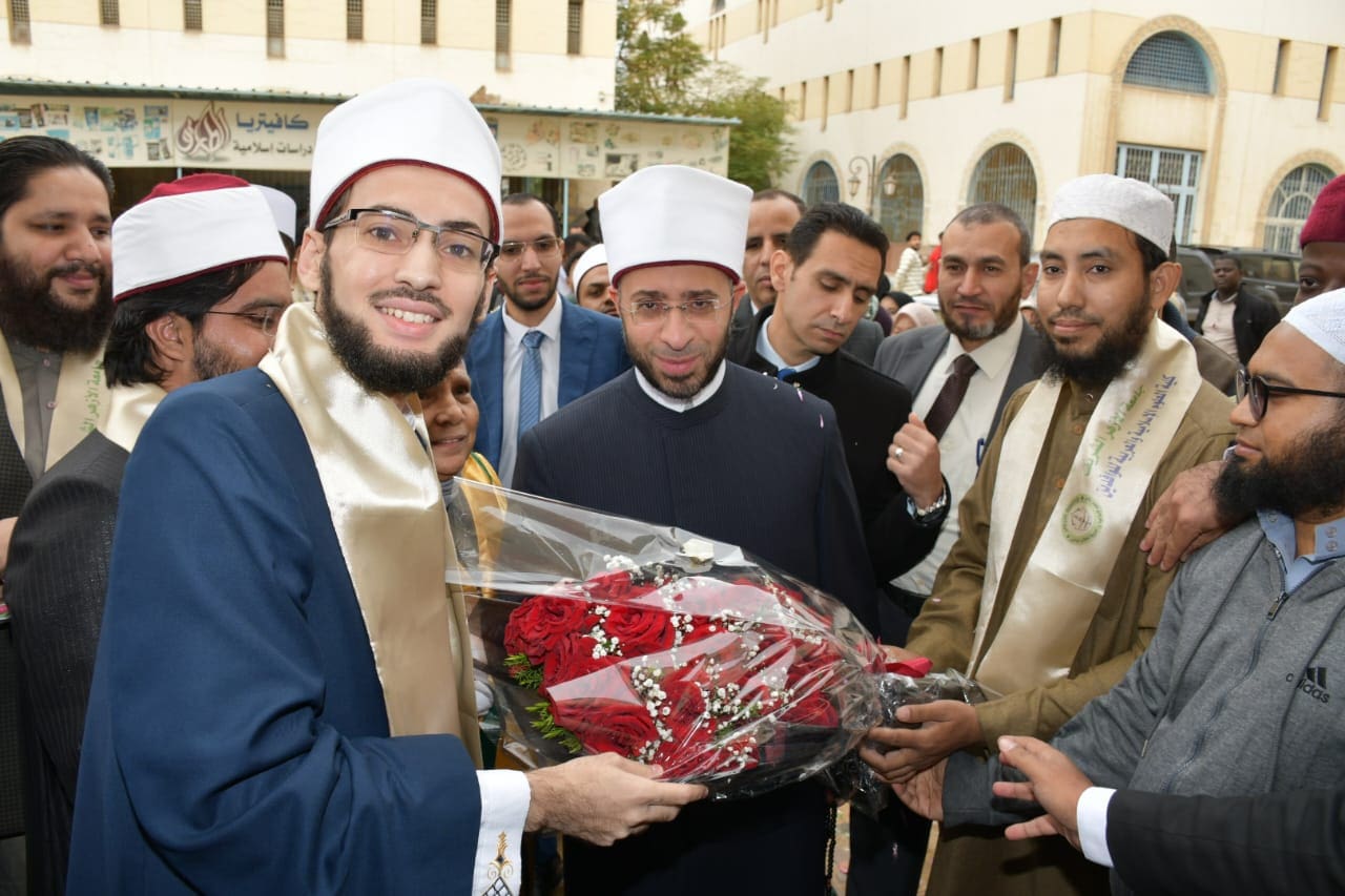 IMG 20241124 WA0071 مجلس استقبلوه بالورود.. وزير الأوقاف يناقش رسالة ماجستير بكلية العلوم الإسلامية للوافدين   موقع في الجامعة