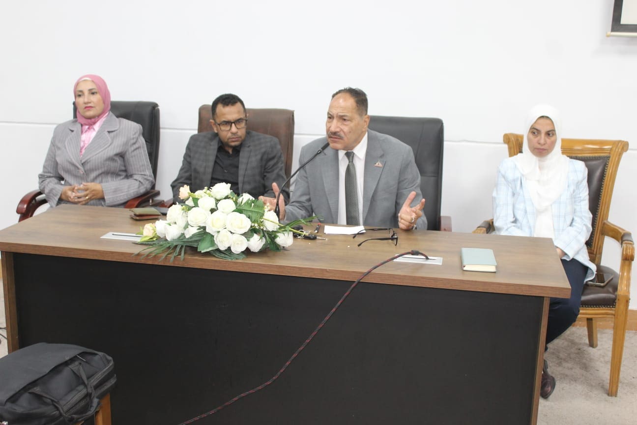 أداب عين شمس تعقد ندوة: "قادرون باختلاف الطموحات والإنجازات" 1 IMG 20241124 WA0162 عين أداب عين شمس تعقد ندوة: "قادرون باختلاف الطموحات والإنجازات" موقع في الجامعة