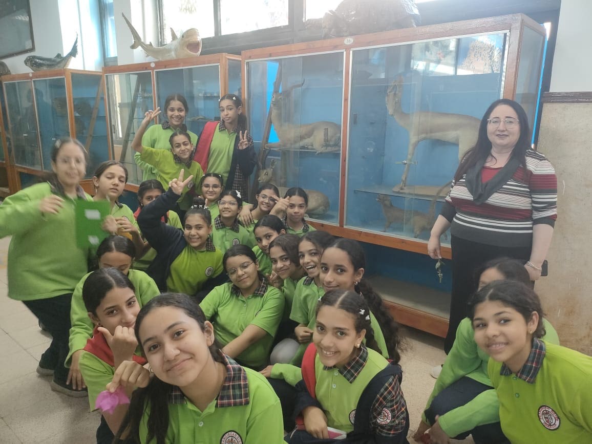 ee2d4469 b4a0 4094 a6fb 65d5acc7daa8 جامعة قناة السويس جامعة قناة السويس تستضيف طالبات مدرسة الفرنسيسكان ... في زيارة علمية شاملة لتعريفهن بالتنوع البيئي والحياة البرية موقع في الجامعة