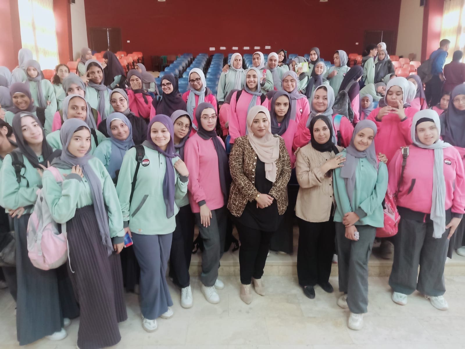 f97166df 1471 41c9 bb77 691e06479d39 تسوس الأسنان جامعة قناة السويس تنظم برنامجًا تدريبيًا حول "الإسعافات الأولية للكسور" لزيادة الوعي الطلابي... موقع في الجامعة