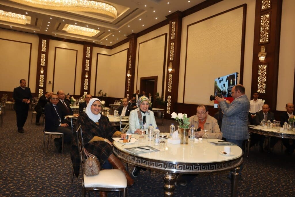 رئيس جامعة الأقصر تشارك في ورشة عمل لمناقشة آليات تطبيق السنة التأسيسية