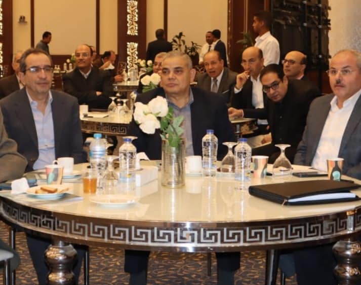 رئيس جامعة كفر الشيخ يشهد ورشة عمل لمناقشة آليات تطبيق السنة التأسيسية للالتحاق بالجامعات الخاصة والأهلية