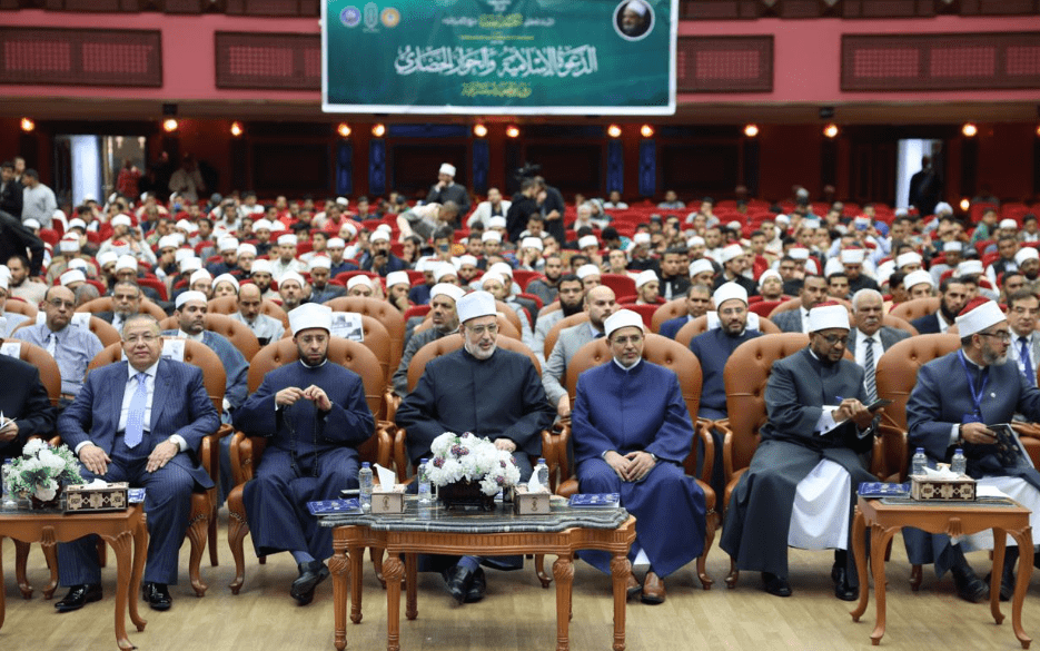 كلية الدعوة طب البنات 12 توصية هامة في ختام مؤتمر "الدعوة الإسلامية والحوار الحضاري" بجامعة الأزهر موقع في الجامعة