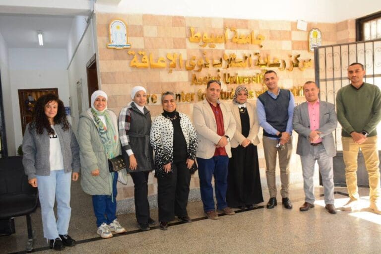 مركز رعاية الطلاب ذوي الإعاقة بجامعة أسيوط يعقد اللقاء الثاني من ورشة العمل التدريبية عن "تحليل الفجوات" 26 مركز الرعاية جامعة أسيوط جامعة عين شمس مركز رعاية الطلاب ذوي الإعاقة بجامعة أسيوط يعقد اللقاء الثاني من ورشة العمل التدريبية عن "تحليل الفجوات" موقع في الجامعة