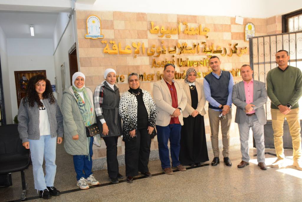 مركز الرعاية جامعة أسيوط وكيل التعليم بالفيوم مركز رعاية الطلاب ذوي الإعاقة بجامعة أسيوط يعقد اللقاء الثاني من ورشة العمل التدريبية عن "تحليل الفجوات" موقع في الجامعة