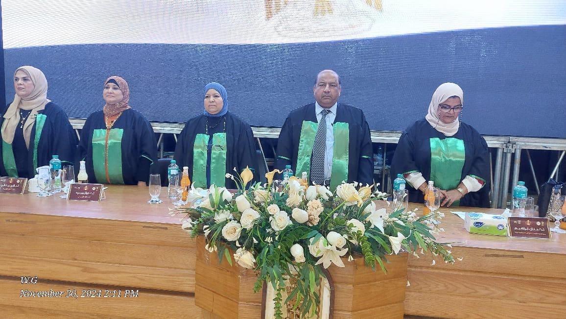 0675046c 85bb 4a58 876a 1d64e28e6f9e جامعة القاهرة كلية التمريض بجامعة القاهرة تحتفل بتخريج الدفعة 56 بحضور نائب رئيس الجامعة ولفيف من قيادات الكلية والقطاع الصحى موقع في الجامعة