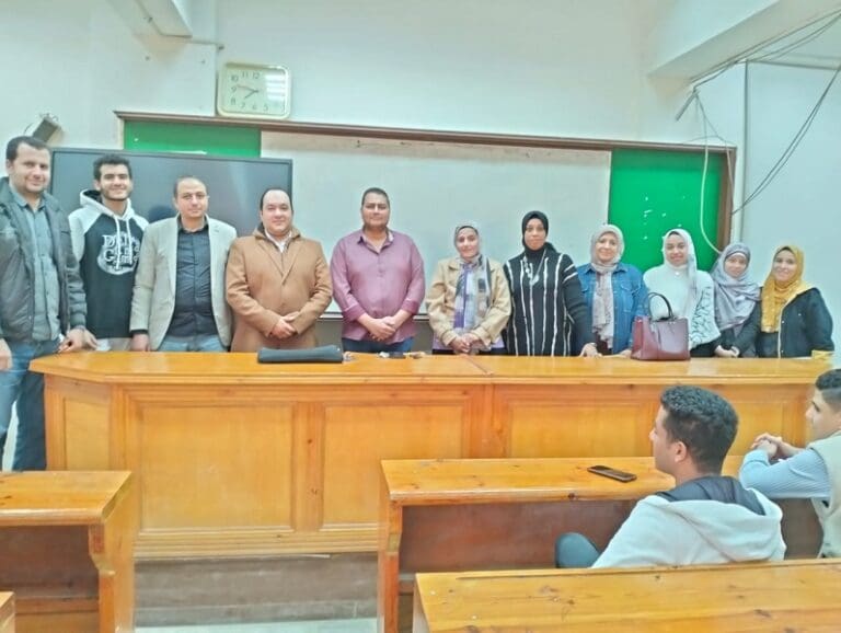 صيدلة بني سويف تنظم ندوة توعوية حول لاقمات البكتيريا كبديل للمقاومة 1 145 3 صيدلة بني سويف صيدلة بني سويف تنظم ندوة توعوية حول لاقمات البكتيريا كبديل للمقاومة موقع في الجامعة