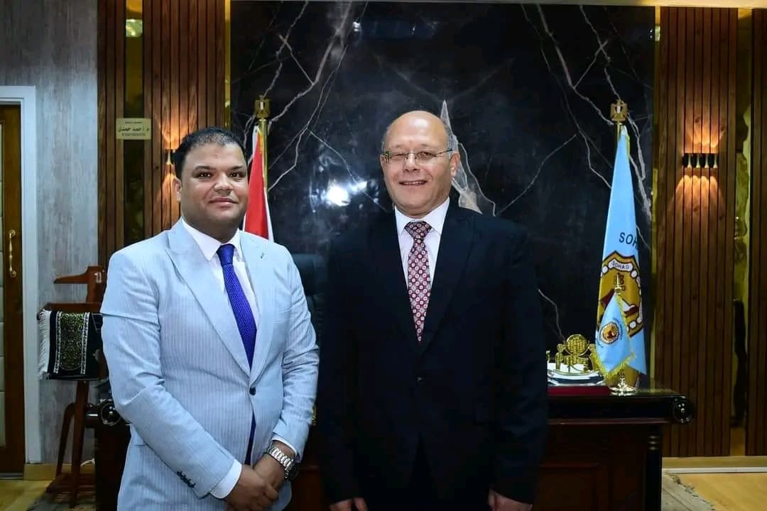 1733079882373 محمود الدكتور محمود خليل مستشارا للإعلام والاتصال السياسي بجامعة سوهاج موقع في الجامعة
