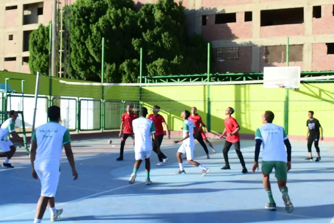 1733586877277 محمد زيدان صور..التربية الرياضية بسوهاج بطل الجامعة فى خماسي كرة القدم والطائرة موقع في الجامعة