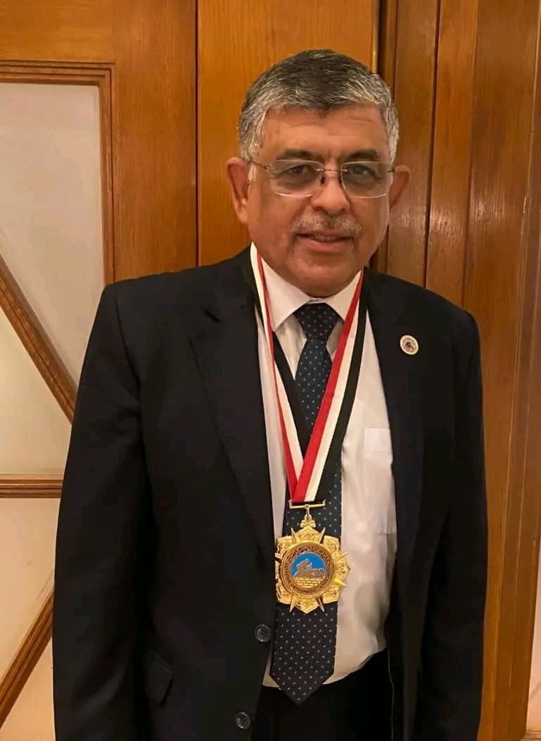 1734164676617 الجمعية المصرية الدكتور عبد الحكيم عبد الله رئيسًا للجمعية المصرية لجراحي العظام موقع في الجامعة