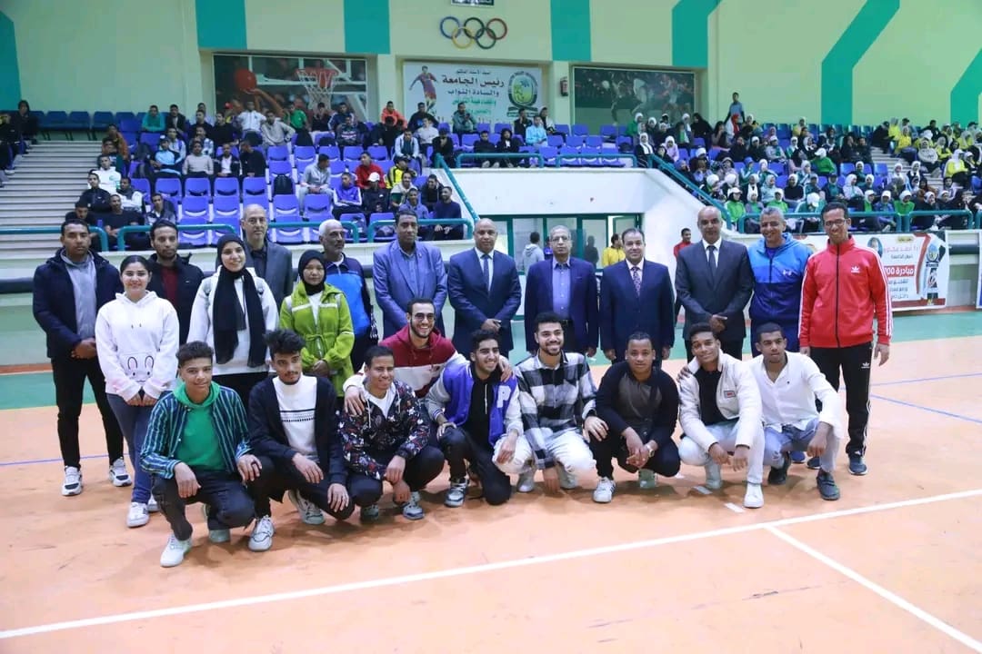 1734462631824 جامعة أسيوط رئيس جامعة جنوب الوادي يشهد انطلاق فعاليات المهرجان الرياضي " Be Fit " موقع في الجامعة
