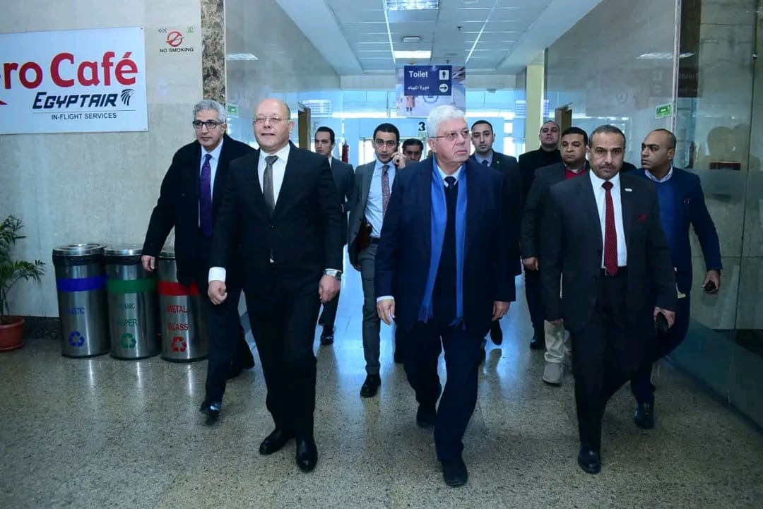 1735380370565 وزير التعليم العالي لافتتاح عدد من الإنشاءات الجديد بجامعة سوهاج.. النعماني يستقبل وزير التعليم العالي موقع في الجامعة