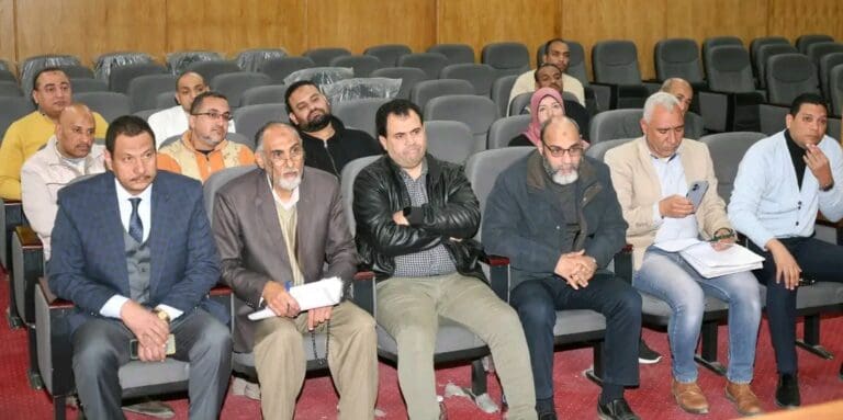 ندوة بكلية العلاج الطبيعي بجنوب الوادي تناقش دور الإعلام في مكافحة الفساد 20 1735381781326 عملية ندوة بكلية العلاج الطبيعي بجنوب الوادي تناقش دور الإعلام في مكافحة الفساد موقع في الجامعة