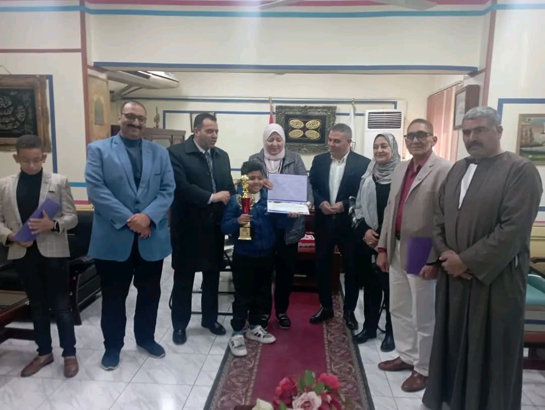 1735576051326 أسماء استضافتها الهند.. محافظ بني سويف يهنئ الطلاب الفائزين بمسابقة"اليوسى ماث" موقع في الجامعة